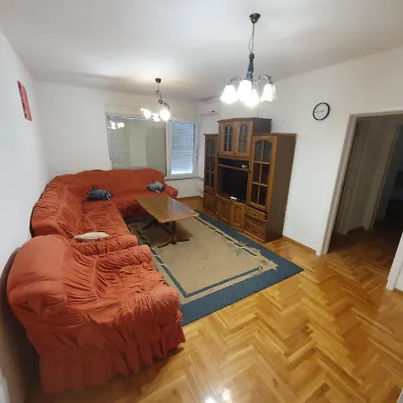 Stan Dvosoban Trebinje Apartman טרביניה